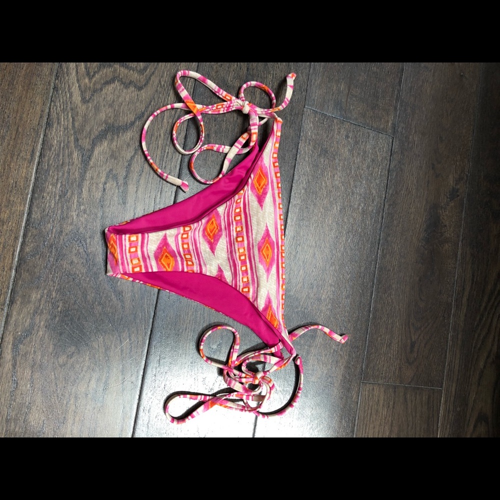 Frankie’s Bikinis Bottoms